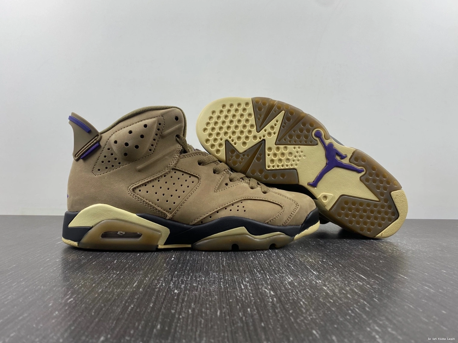 FD1643-300 WMNS Kelp